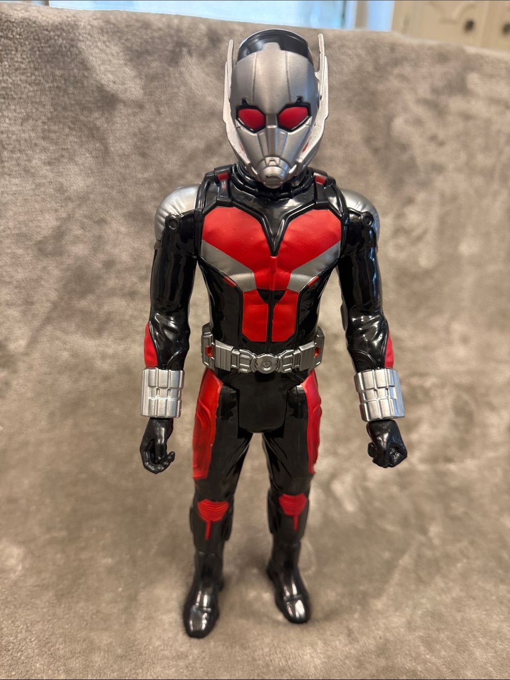 🐜 2015 HASBRO MARVEL TITAN HERO SERIES ANT-MAN 12" ACTION FIGURE